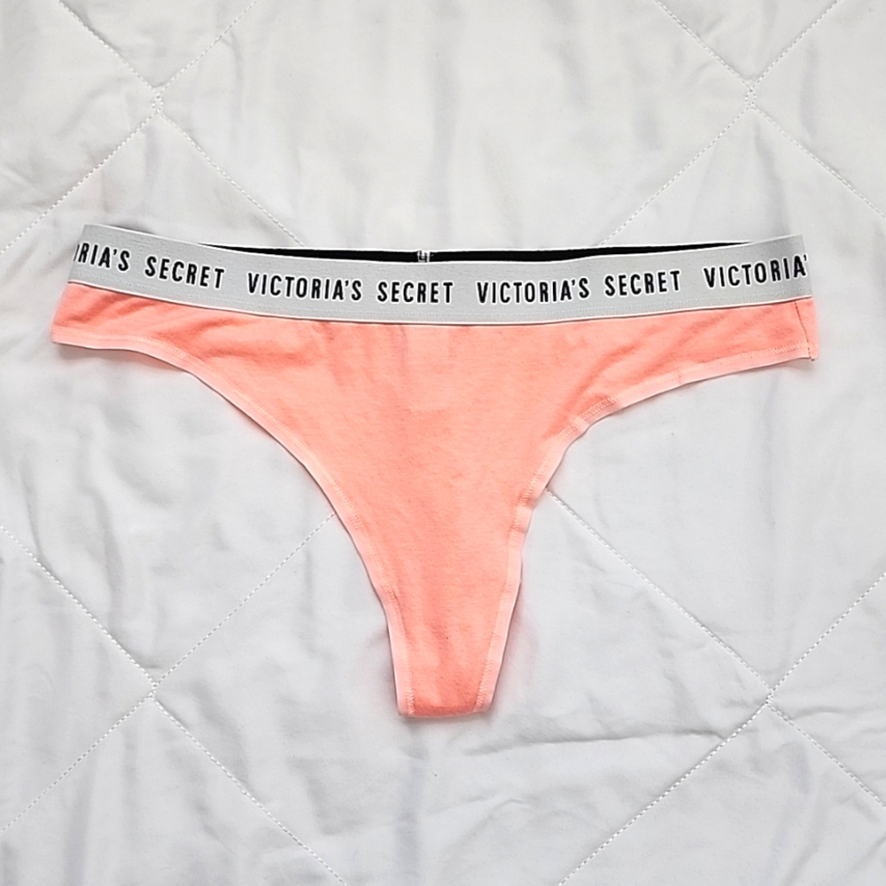 VTG Victoria's Secret Women's Cotton Logo Thong Underwear